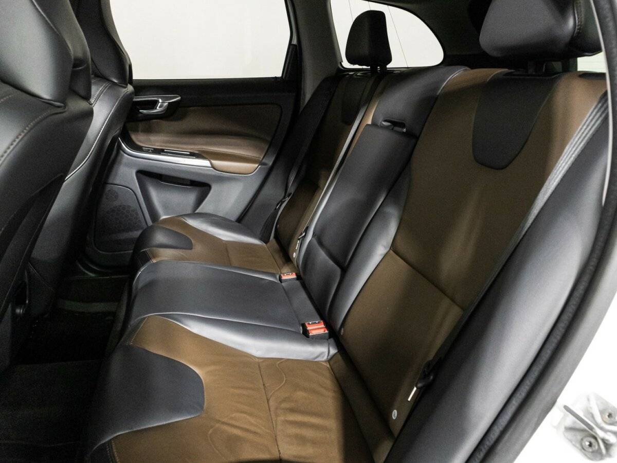 Вольво ИксЦ60 б/у, 2014, Автоматическая. Фото: #10