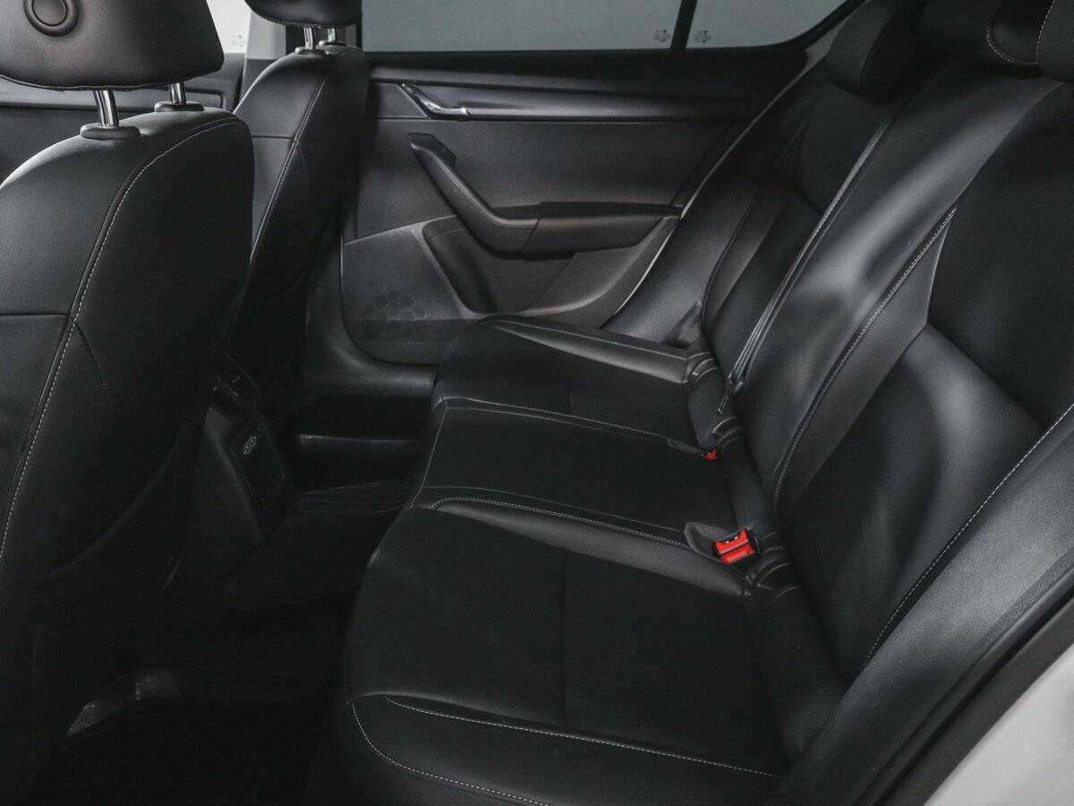 Шкода Октавия б/у, 2023, Автоматическая. Фото: #6