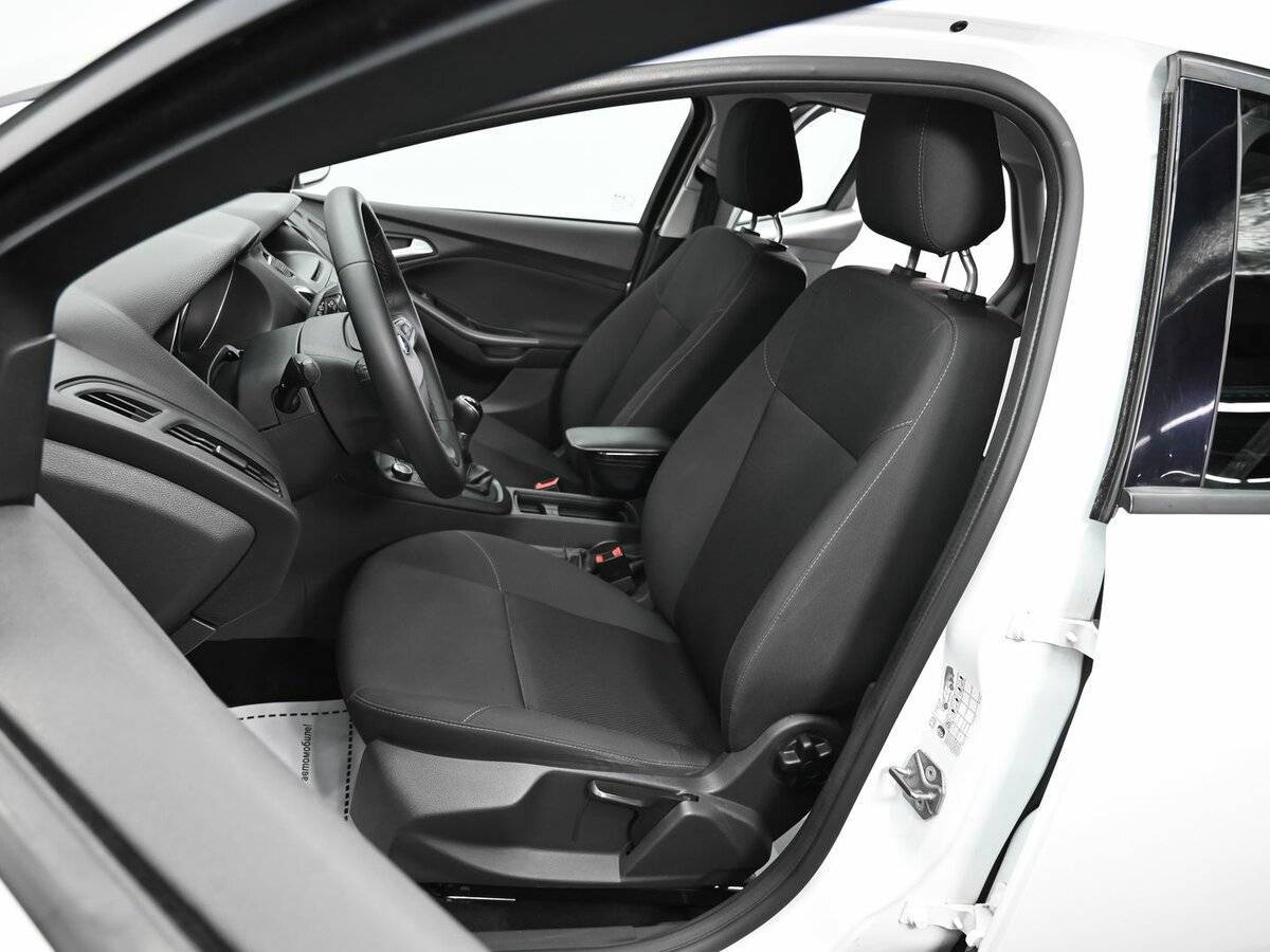 Форд Фокус б/у, 2016, Механическая. Фото: #5