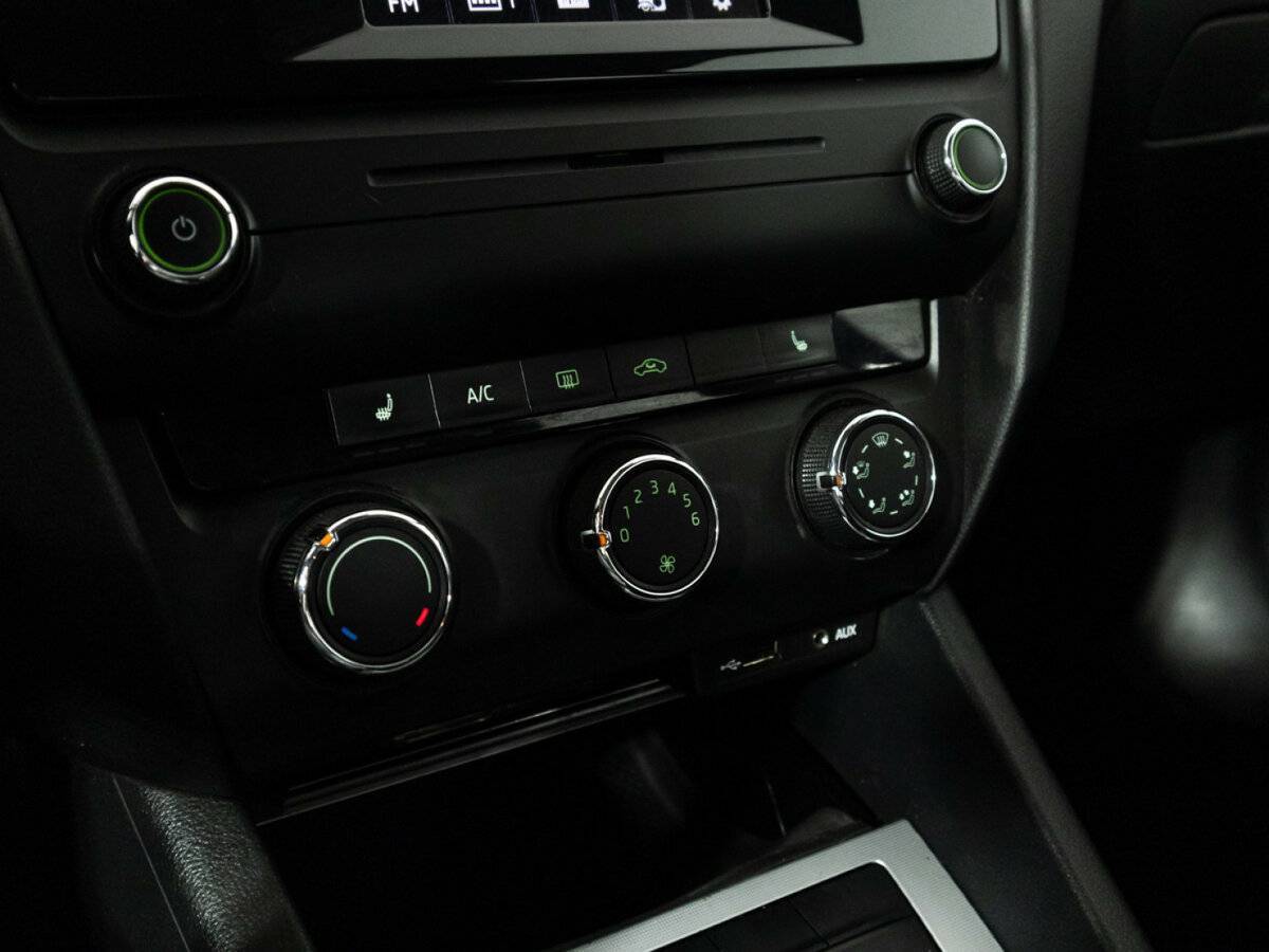 Шкода Октавия б/у, 2014, Роботизированная. Фото: #15