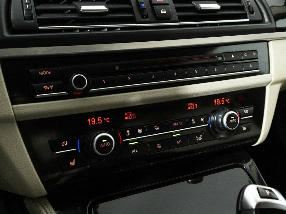 БМВ 5 серии б/у, 2013, Автоматическая. Фото: #18