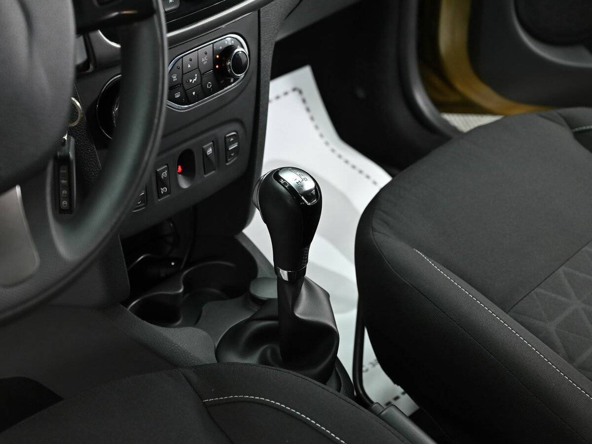 Рено Сандеро б/у, 2016, Автоматическая. Фото: #9