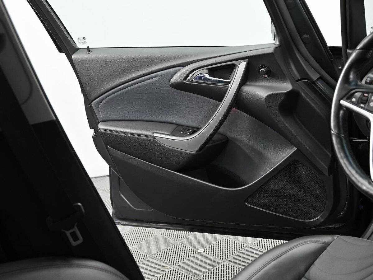 Опель Астра б/у, 2013, Автоматическая. Фото: #5