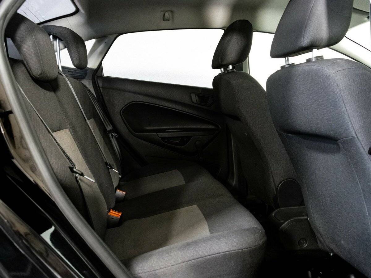 Форд Фиеста б/у, 2015, Механическая. Фото: #15