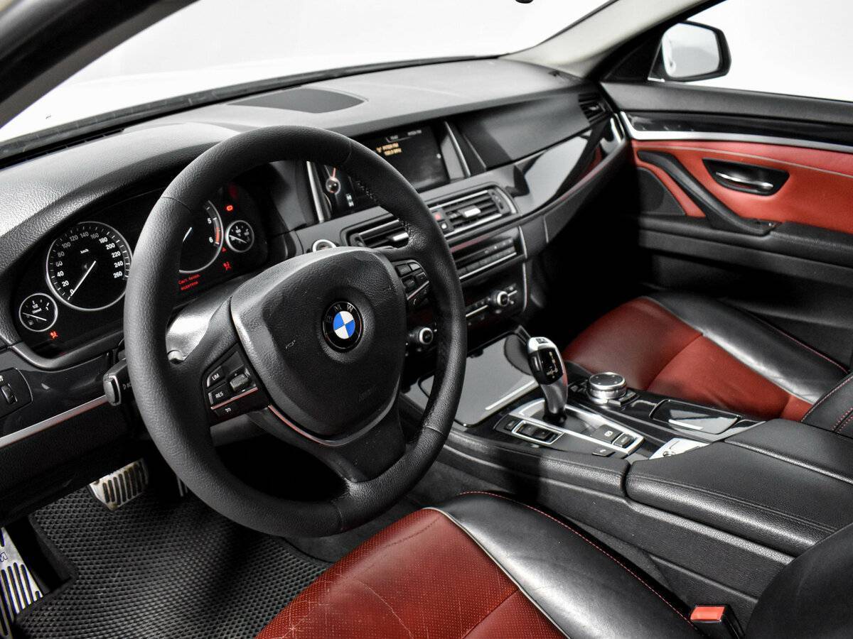 БМВ 5 серии б/у, 2013, Автоматическая. Фото: #6