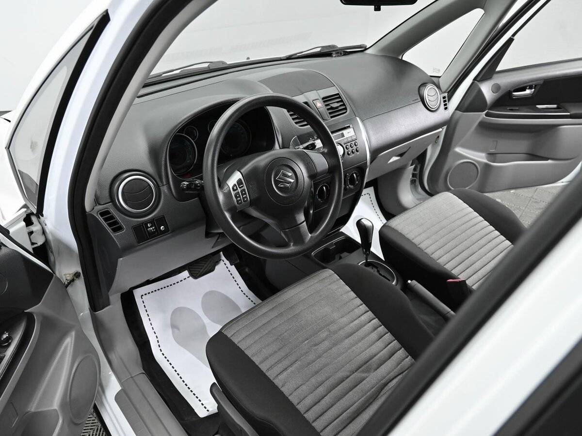 Сузуки С-Икс4 б/у, 2013, Автоматическая. Фото: #7