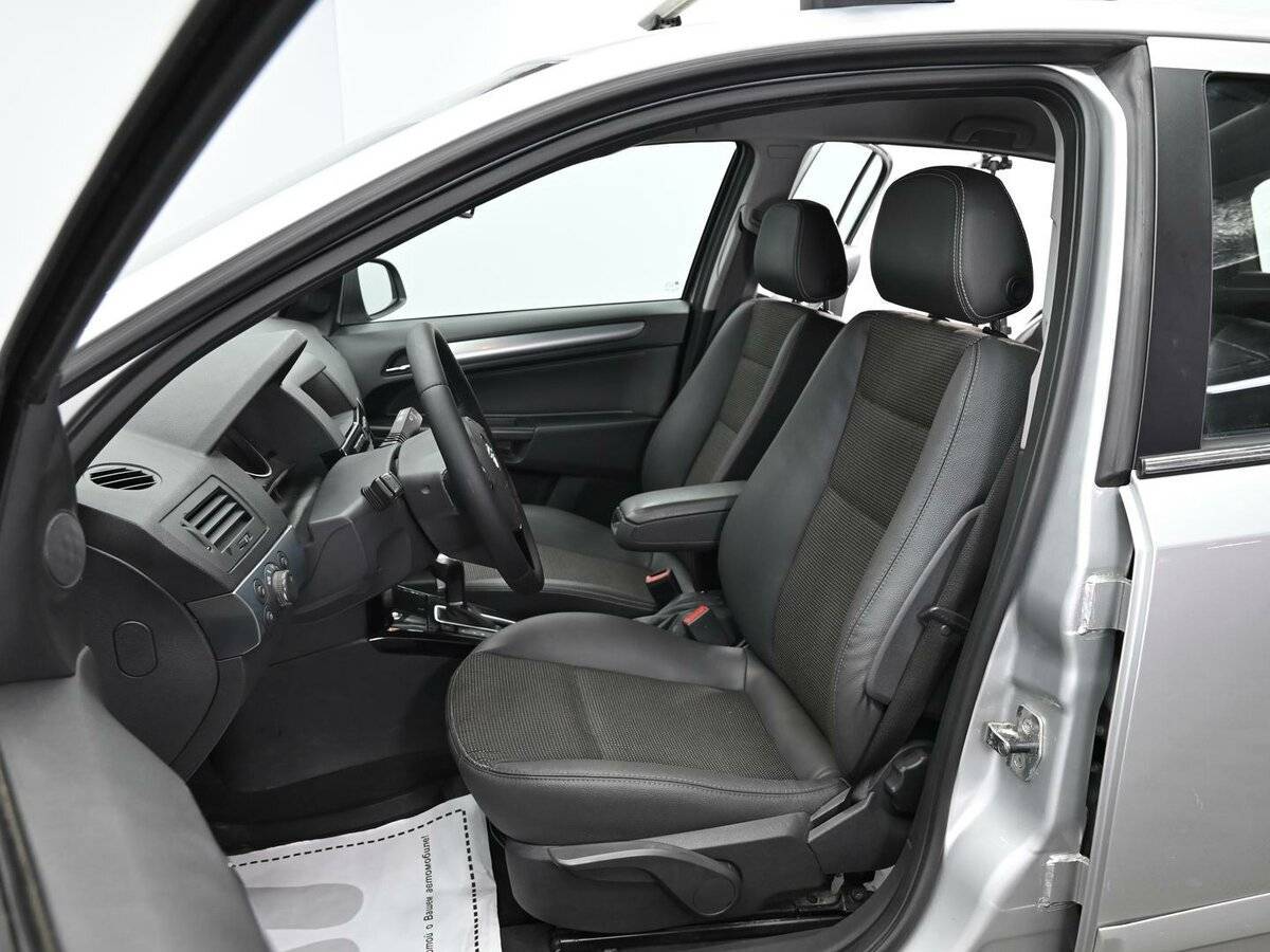 Опель Астра б/у, 2012, Автоматическая. Фото: #4