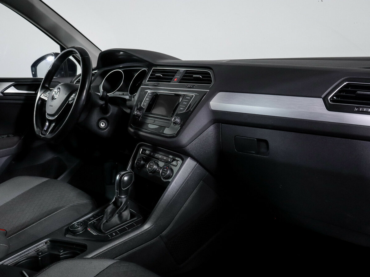 Фольксваген Тигуан б/у, 2017, Роботизированная. Фото: #6