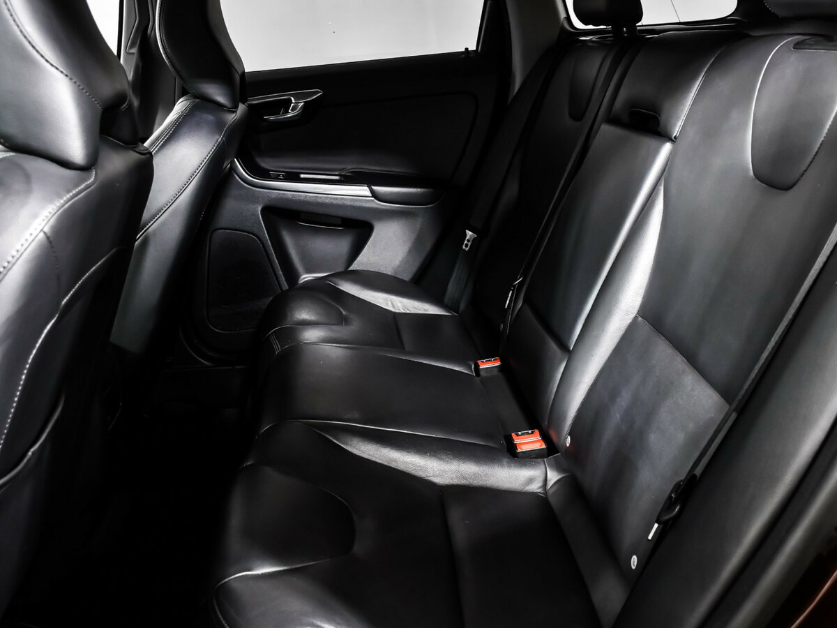 Вольво ИксЦ60 б/у, 2015, Автоматическая. Фото: #11