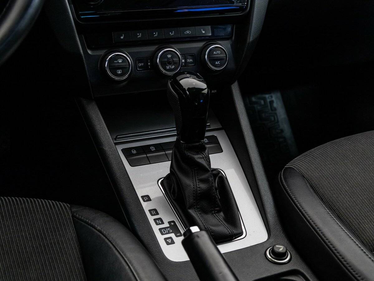 Шкода Октавия б/у, 2014, Роботизированная. Фото: #9