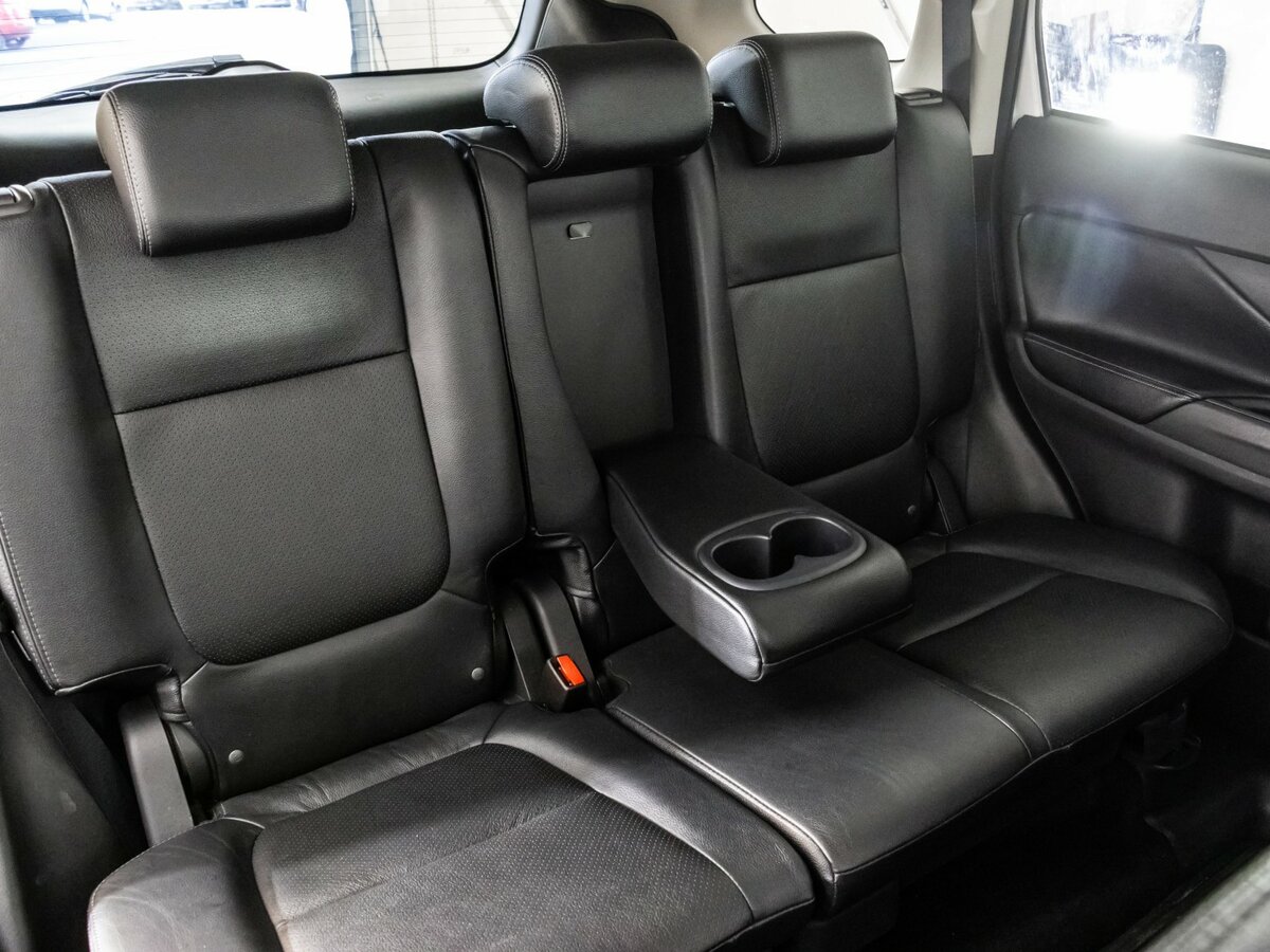 Митсубиши Оутлэндер б/у, 2017, Автоматическая. Фото: #24