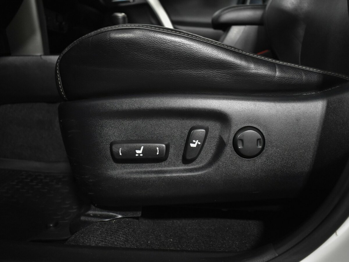 Тойота Рав4 б/у, 2015, Автоматическая. Фото: #8