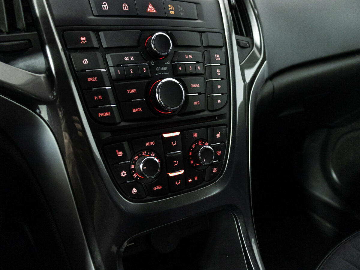 Опель Астра б/у, 2014, Автоматическая. Фото: #14