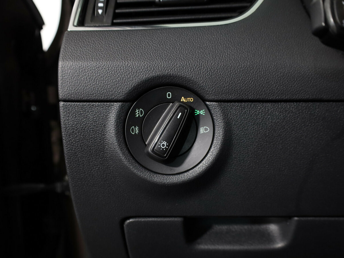 Шкода Октавия б/у, 2017, Роботизированная. Фото: #21