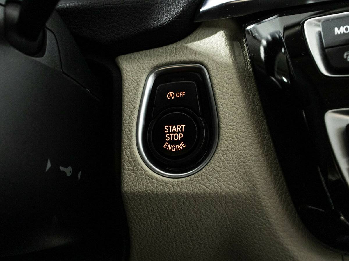 БМВ 3 серии б/у, 2016, Автоматическая. Фото: #16