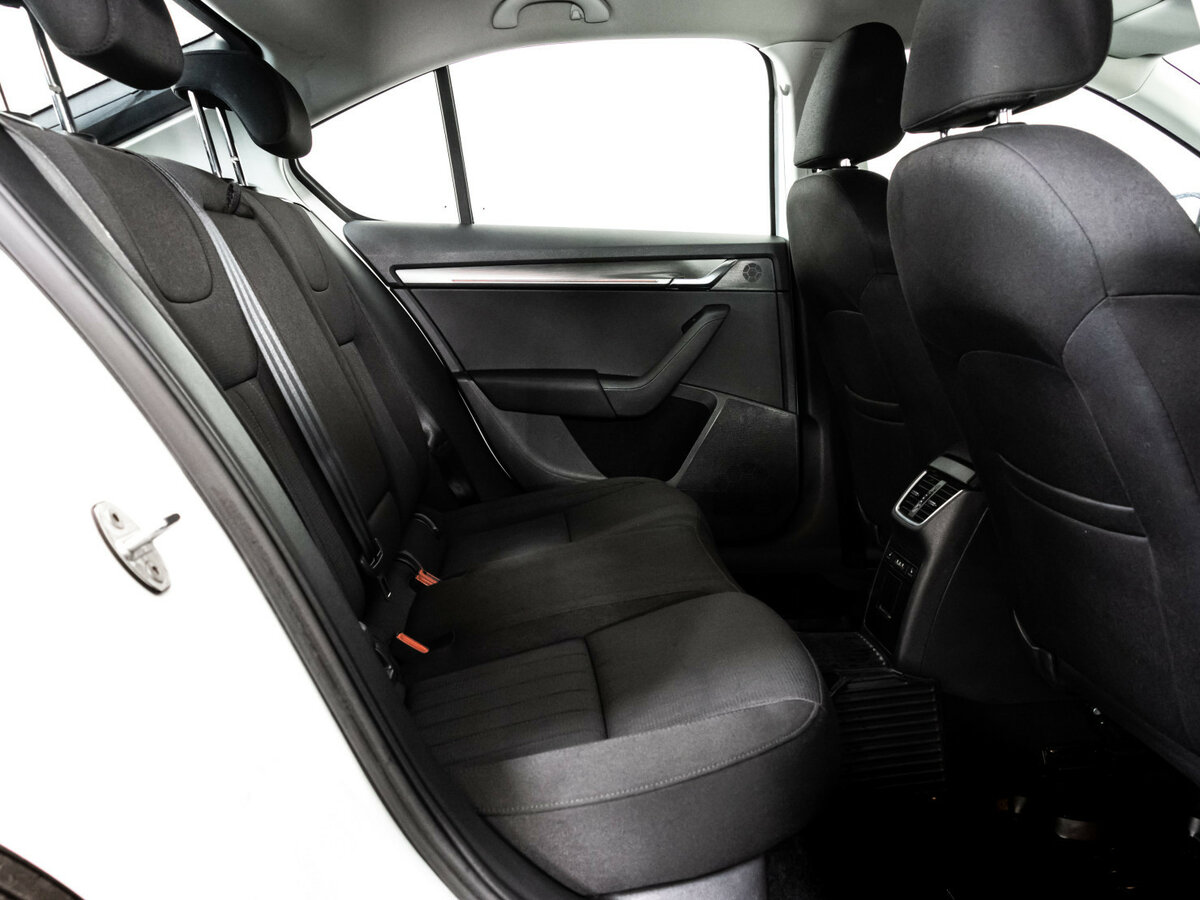 Шкода Октавия б/у, 2017, Роботизированная. Фото: #12