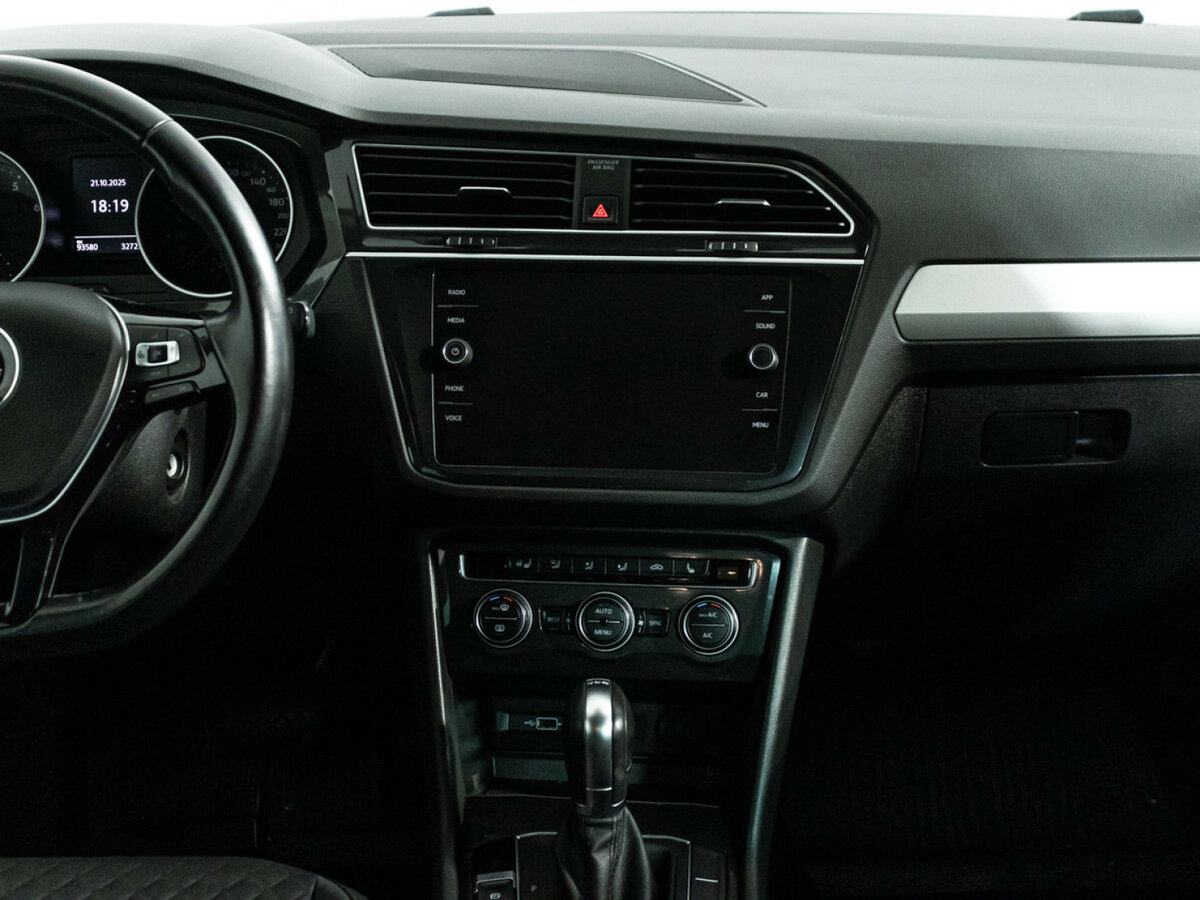 Фольксваген Тигуан б/у, 2019, Роботизированная. Фото: #12