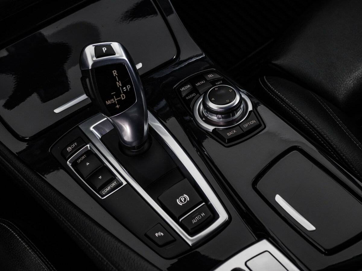 БМВ 5 серии б/у, 2015, Автоматическая. Фото: #15