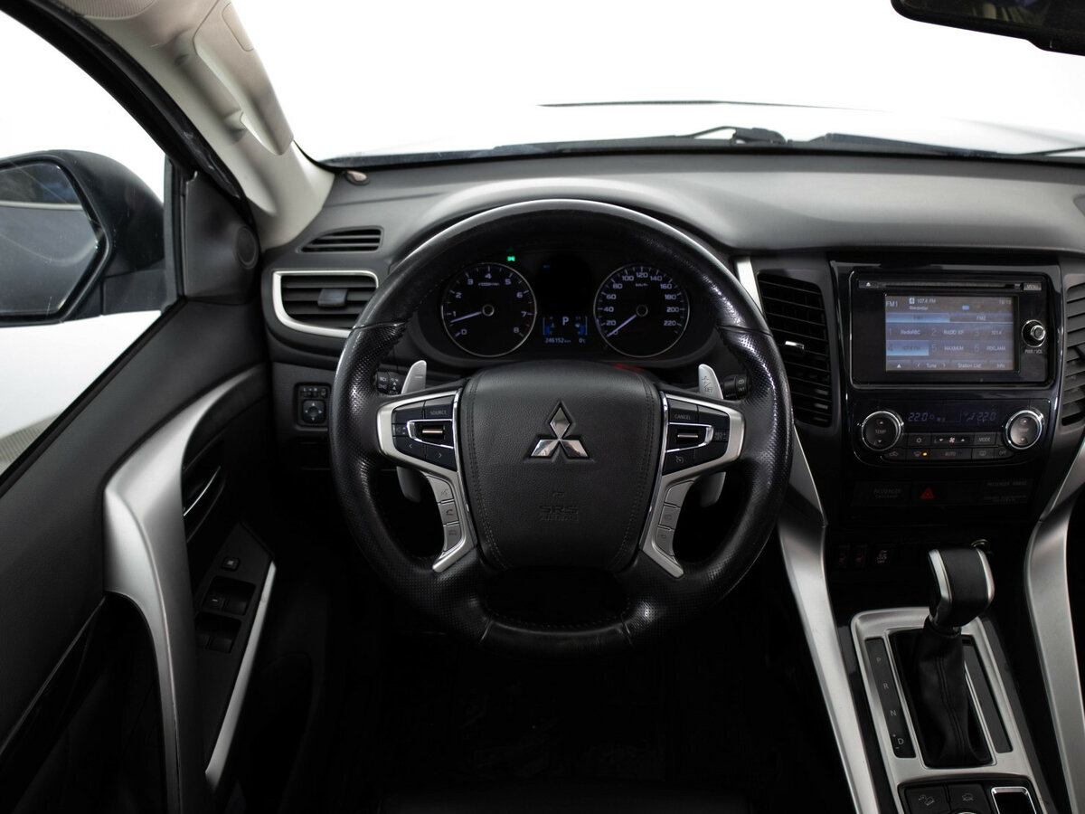 Митсубиши Паджеро Спорт б/у, 2016, Автоматическая. Фото: #5