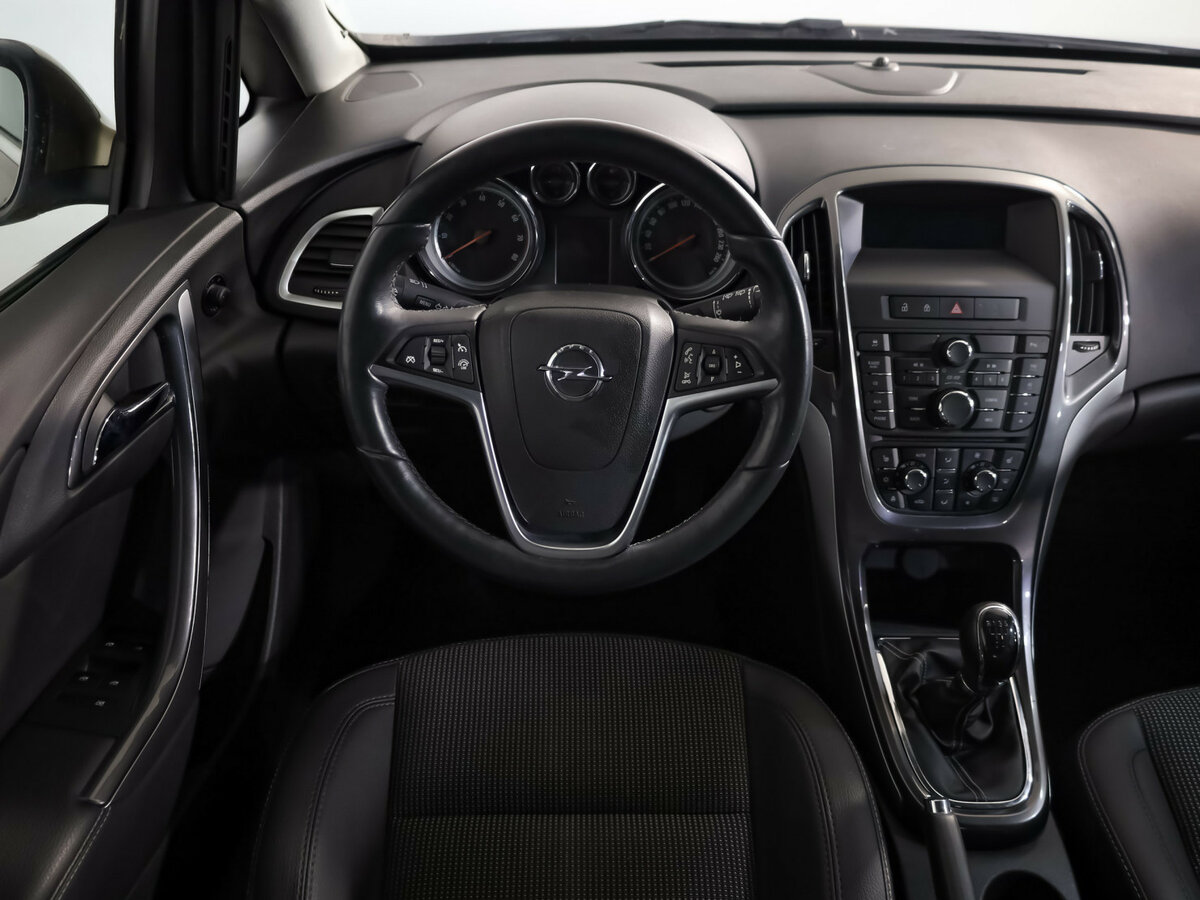 Опель Астра б/у, 2012, Механическая. Фото: #8