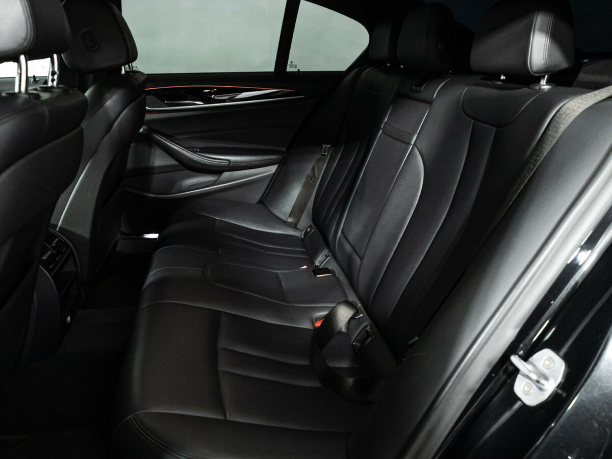 БМВ 5 серии б/у, 2017, Автоматическая. Фото: #9